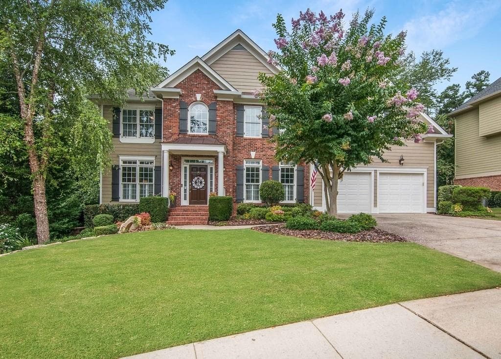 5 bedroom, 5 bathroom, 3,902 sq ft single family residence sold at 2000 Lantern Hill Lane, Dacula, GA 30019