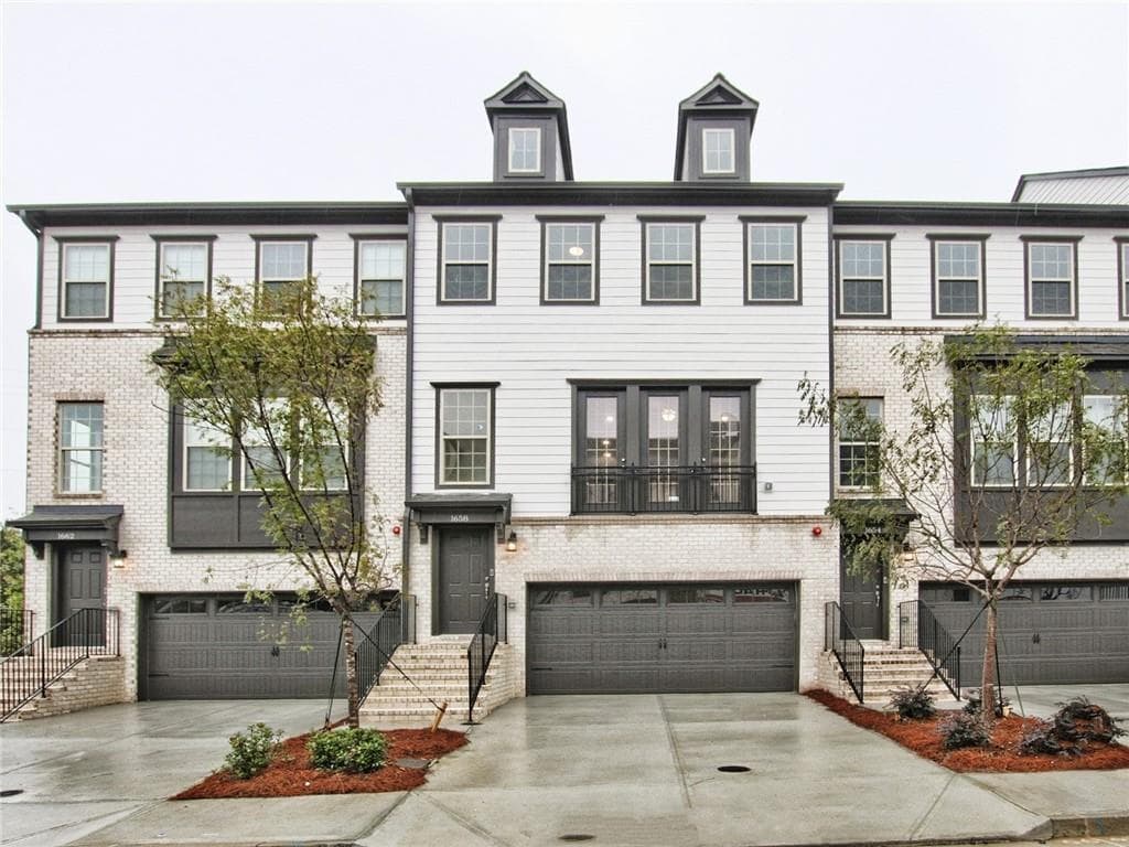 3 bedroom, 4 bathroom, 2,365 sq ft townhouse sold at 1658 Mountain Top Lane, Smyrna, GA 30082