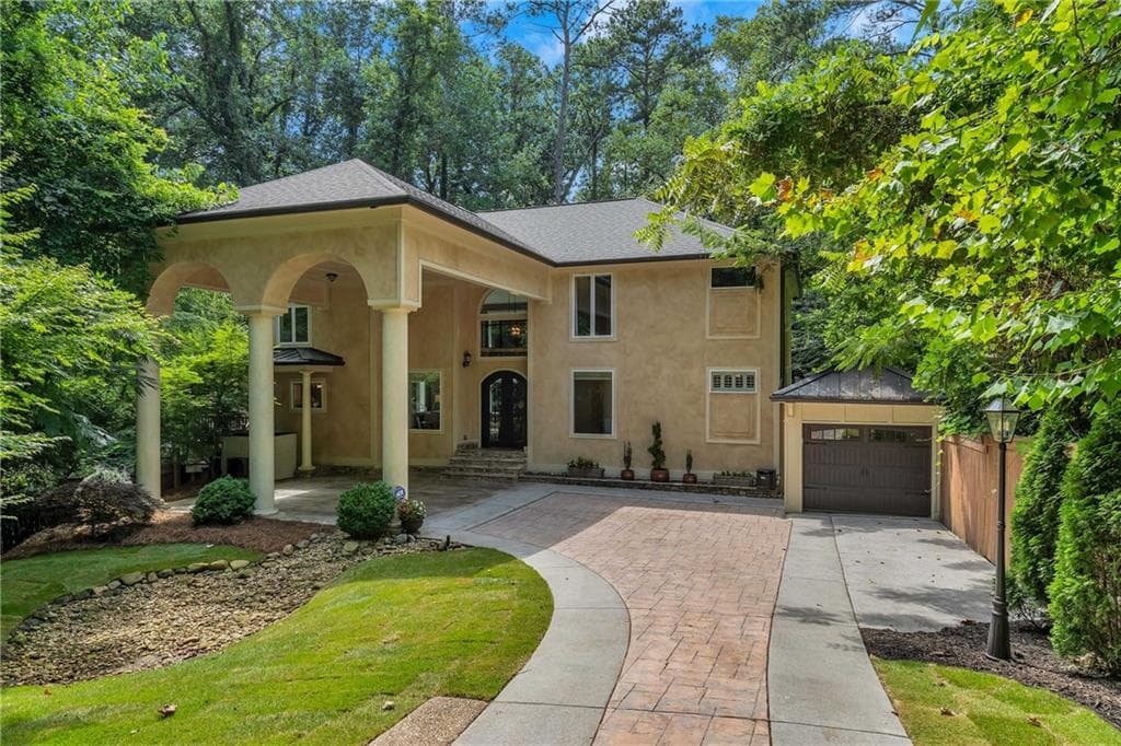 4 bedroom, 5 bathroom, 4,700 sq ft single family residence sold at 3030 Northside Drive NW, Atlanta, GA 30305