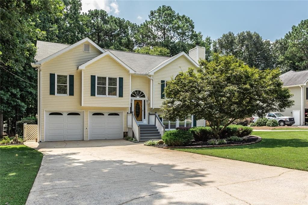 3 bedroom, 3 bathroom, 2,466 sq ft single family residence sold at 210 Paddington Place, Canton, GA 30115