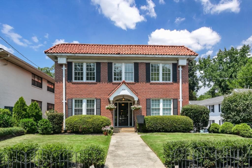 1 bedroom, 1 bathroom, 729 sq ft condominium sold at 824 Greenwood Avenue 8, Atlanta, GA 30306