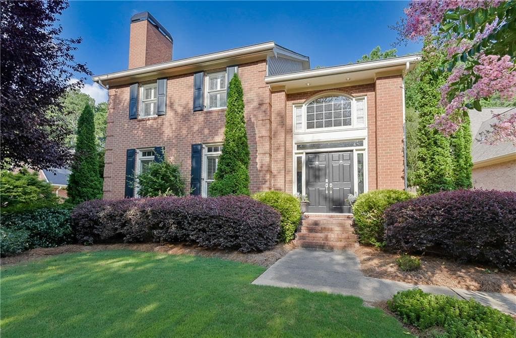 3 bedroom, 3 bathroom single family residence sold at 3789 Ashford Trail, Brookhaven, GA 30319