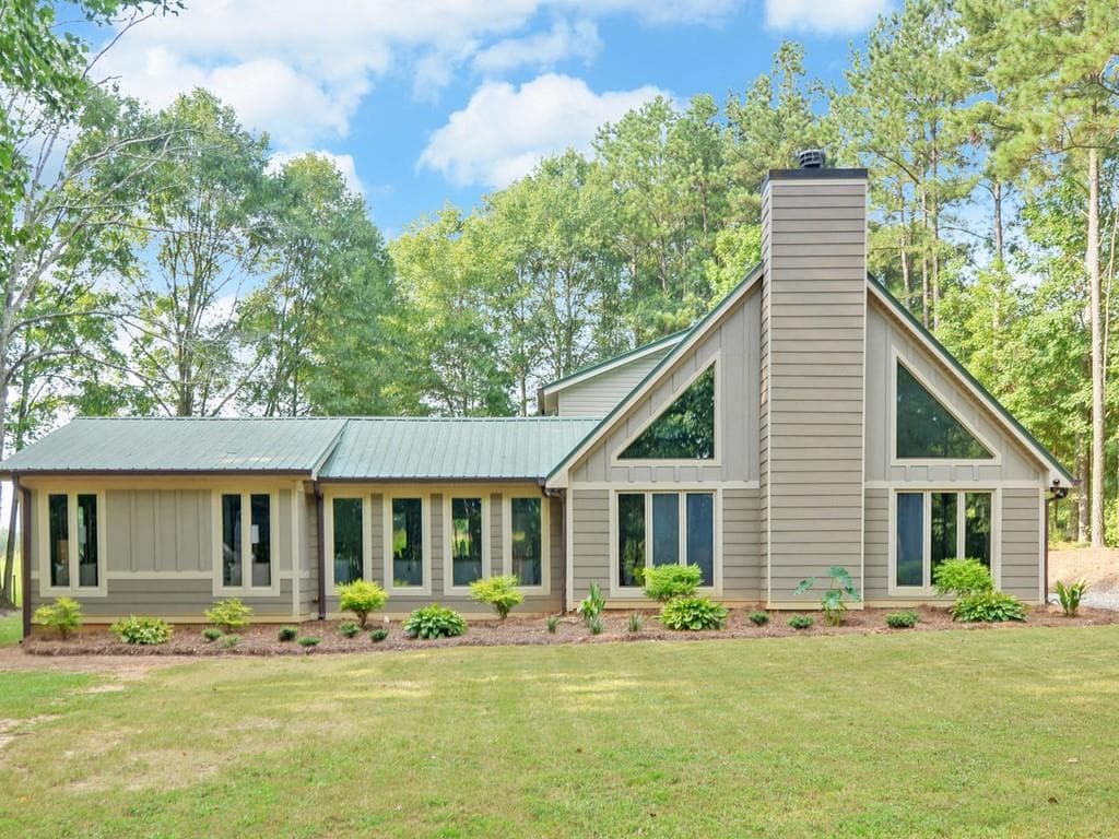 3 bedroom, 3 bathroom, 2,208 sq ft single family residence sold at 3350 MARCE CAMP Road, Loganville, GA 30052
