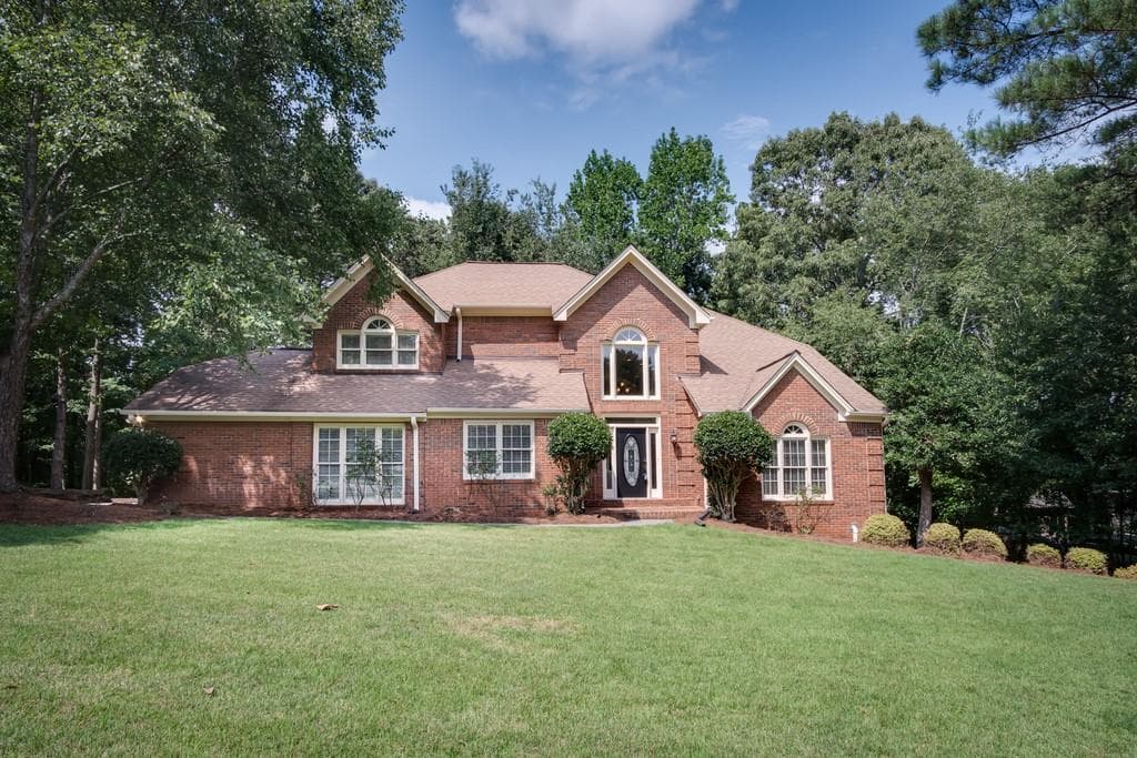 5 bedroom, 4 bathroom, 2,654 sq ft single family residence sold at 5170 Forest Run Trace, Johns Creek, GA 30022