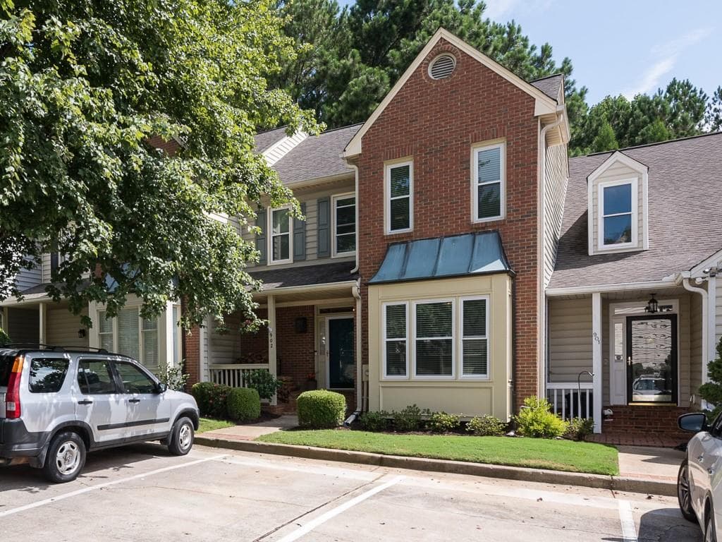 902 Saddle Hill, Marietta, GA 30068 — most recent listing photo