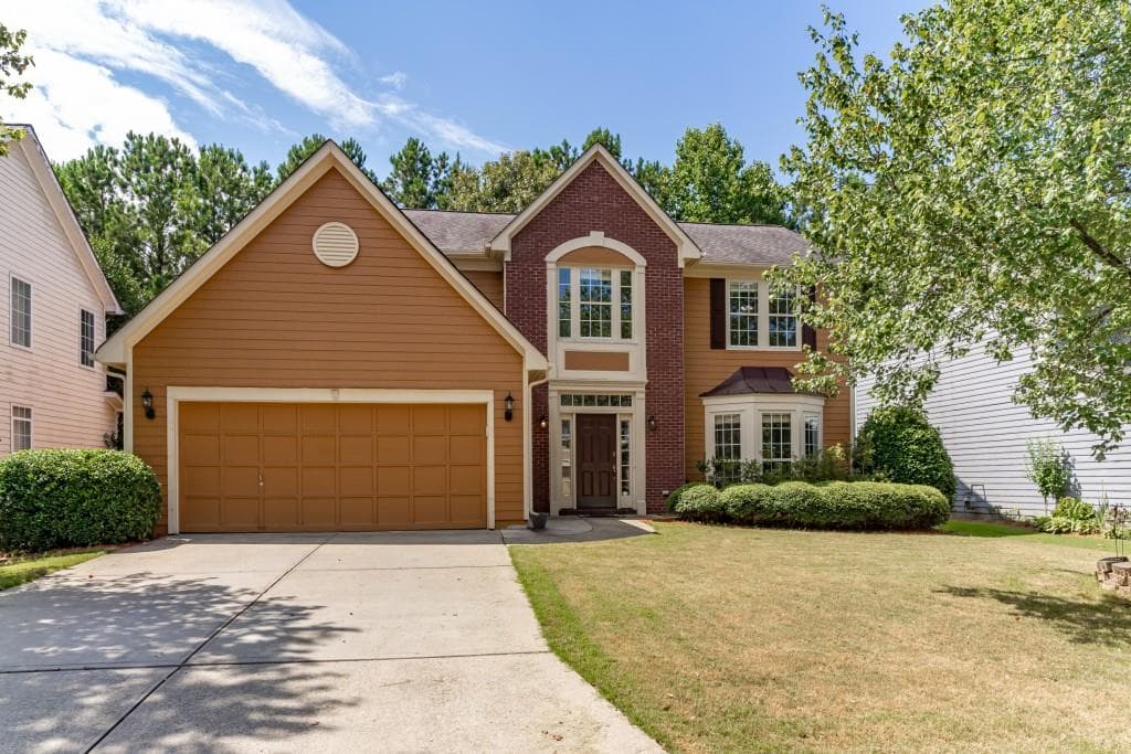4 bedroom, 3 bathroom, 2,414 sq ft single family residence sold at 2495 Cogburn Ridge Road, Alpharetta, GA 30004