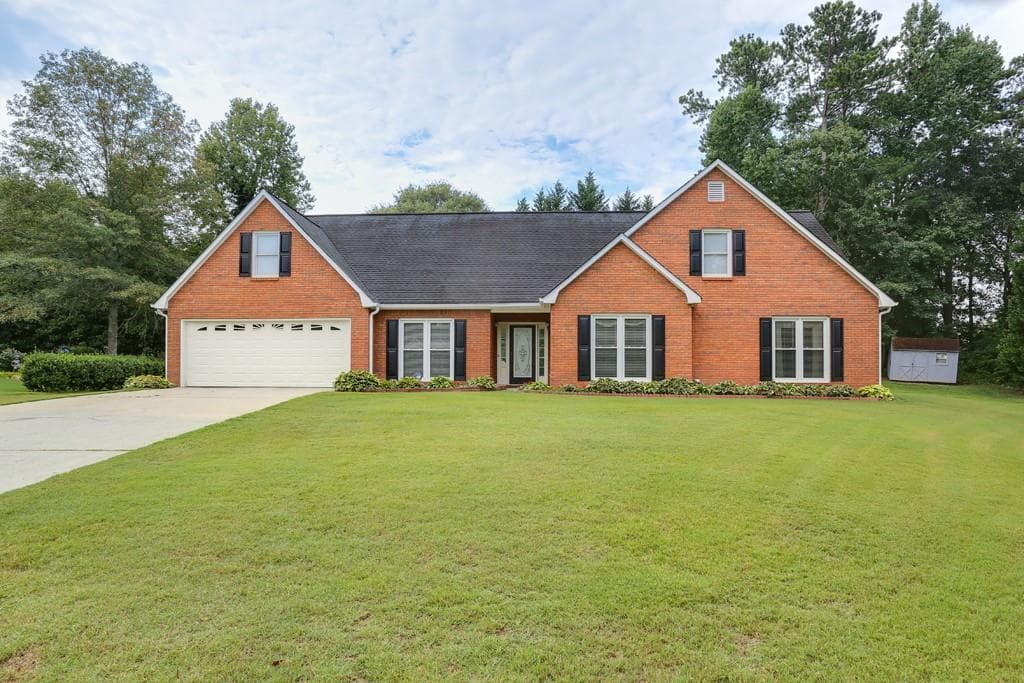 3 bedroom, 2 bathroom, 2,402 sq ft single family residence sold at 2160 Ashton Ridge Drive, Dacula, GA 30019