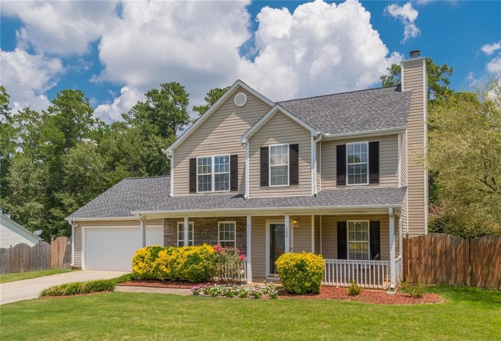 3 bedroom, 3 bathroom, 1,602 sq ft single family residence sold at 700 Manor Ridge Drive, Loganville, GA 30052