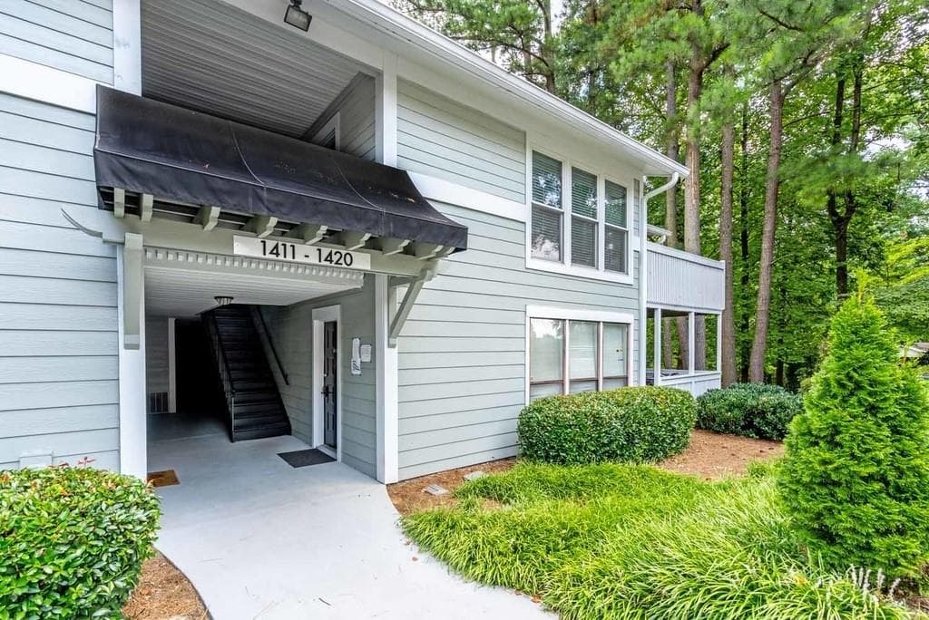 1 bedroom, 1 bathroom, 998 sq ft condominium sold at 1415 Summit North Drive, Atlanta, GA 30324