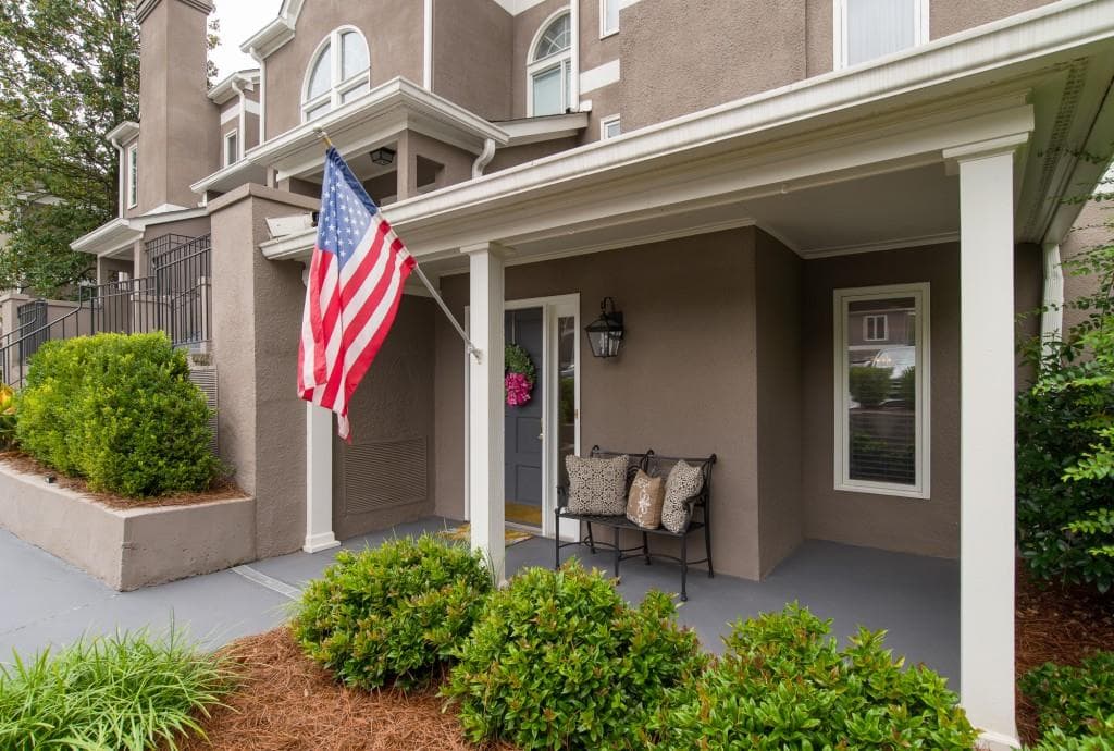 3 bedroom, 2 bathroom, 1,550 sq ft condominium sold at 10 Normandy Court 10, Atlanta, GA 30324