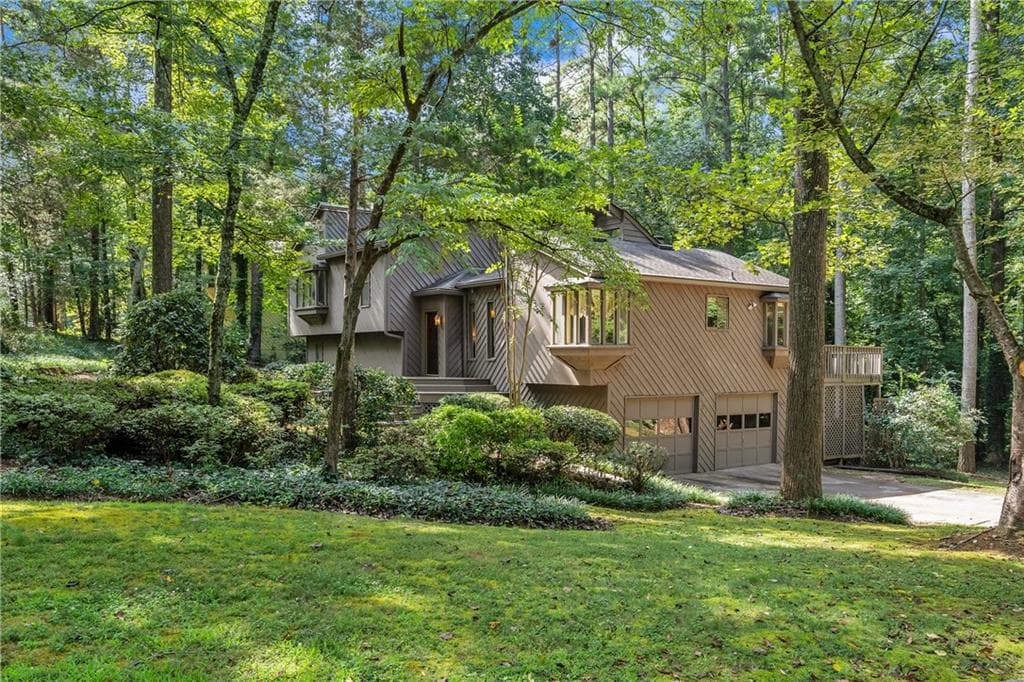 4 bedroom, 2 bathroom, 2,446 sq ft single family residence sold at 3218 Holly Mill Run, Marietta, GA 30062
