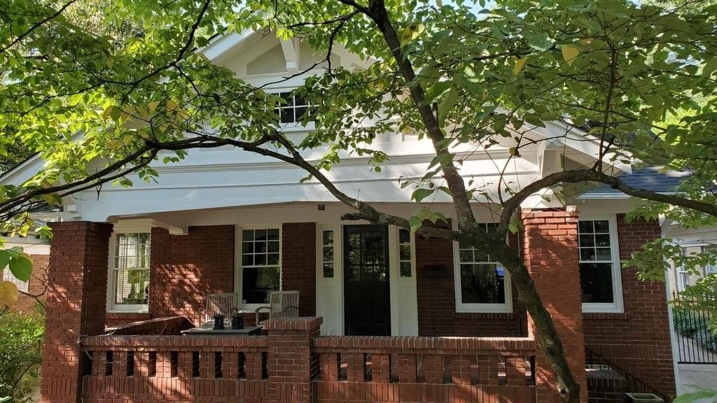 4 bedroom, 4 bathroom, 2,450 sq ft single family residence sold at 533 LINWOOD Avenue, Atlanta, GA 30306