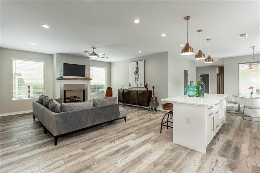 4 bedroom, 3 bathroom, 2,300 sq ft single family residence sold at 1450 May Avenue, Atlanta, GA 30316
