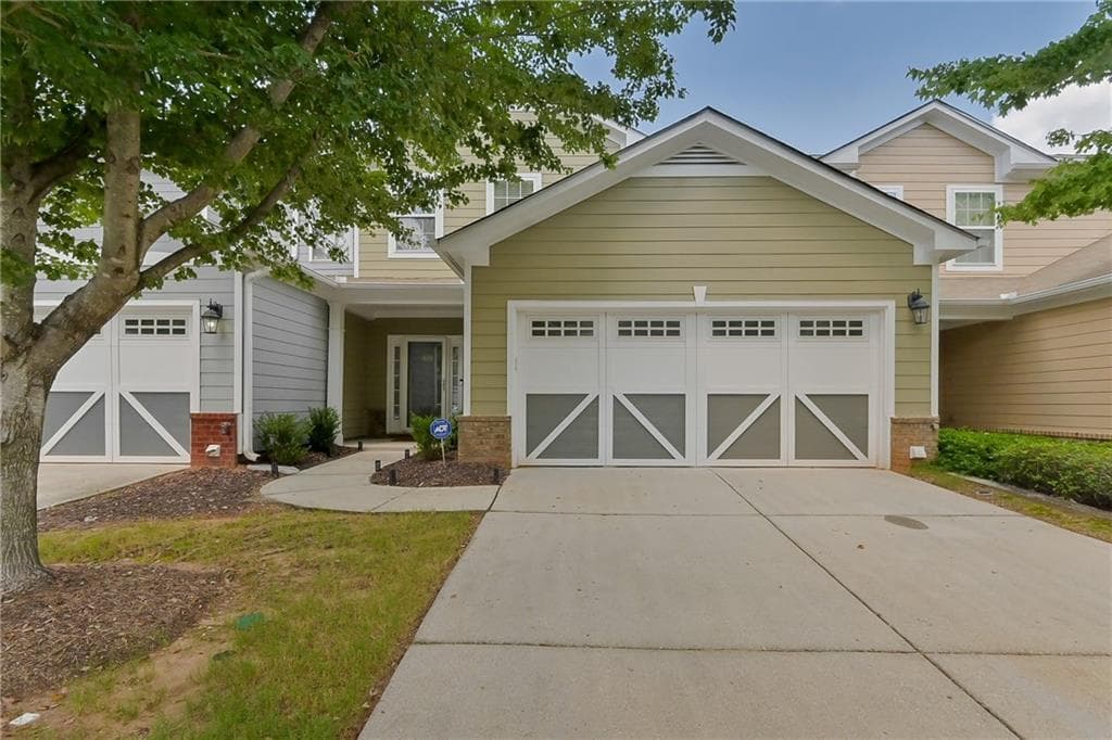 3 bedroom, 3 bathroom, 1,864 sq ft townhouse sold at 1880 South Hampton Lane, Atlanta, GA 30316