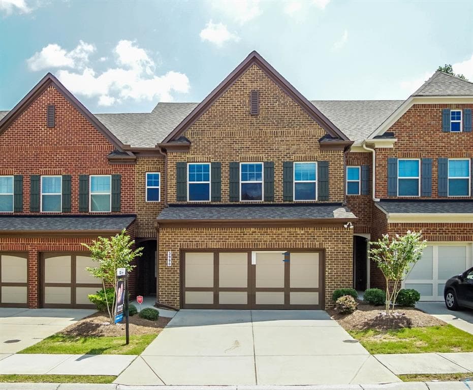 3 bedroom, 3 bathroom, 1,896 sq ft townhouse sold at 3990 Madison Bridge Drive, Suwanee, GA 30024