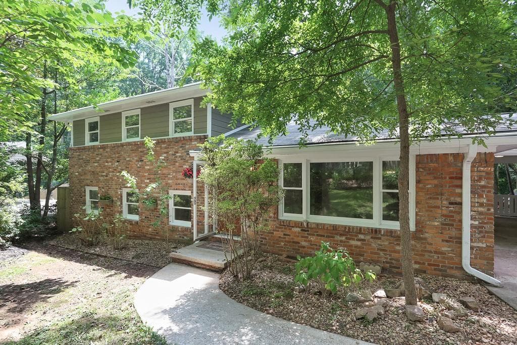 4 bedroom, 2 bathroom, 1,950 sq ft single family residence sold at 2212 Cedarbrook Court, Atlanta, GA 30316