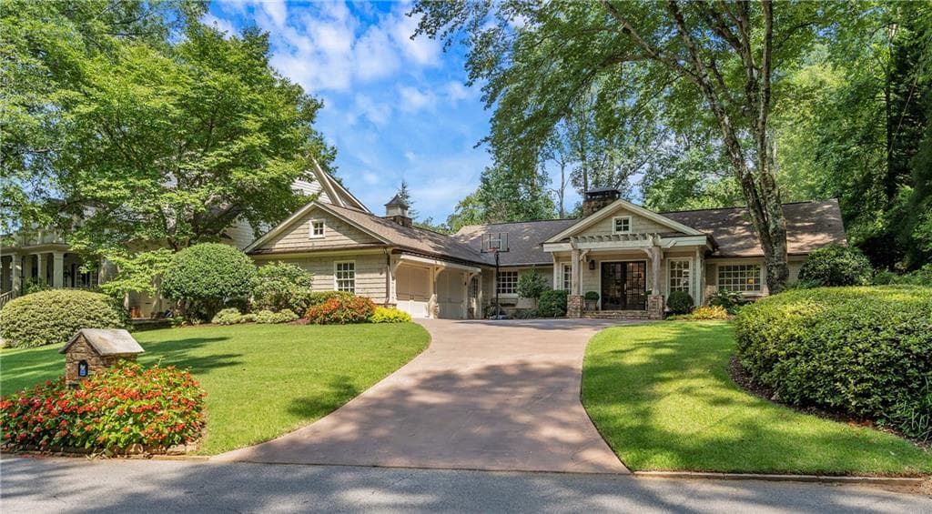 4 bedroom, 4 bathroom, 2,700 sq ft single family residence sold at 934 Carter Drive, Atlanta, GA 30319