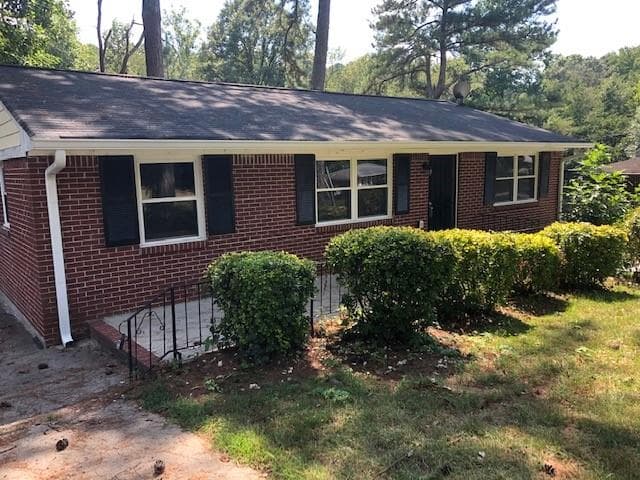4 bedroom, 3 bathroom, 1,050 sq ft single family residence sold at 526 SW Dollar Mill Road, Atlanta, GA 30331