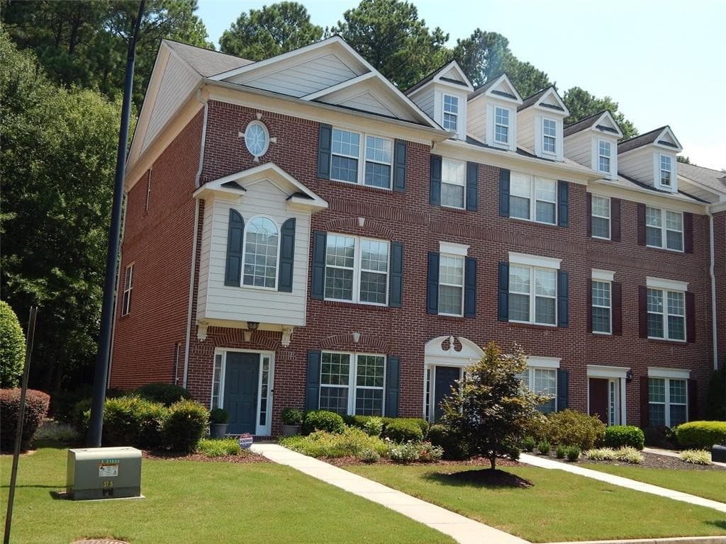 4 bedroom, 4 bathroom, 2,044 sq ft townhouse sold at 3344 Chastain Gardens Drive, Kennesaw, GA 30144