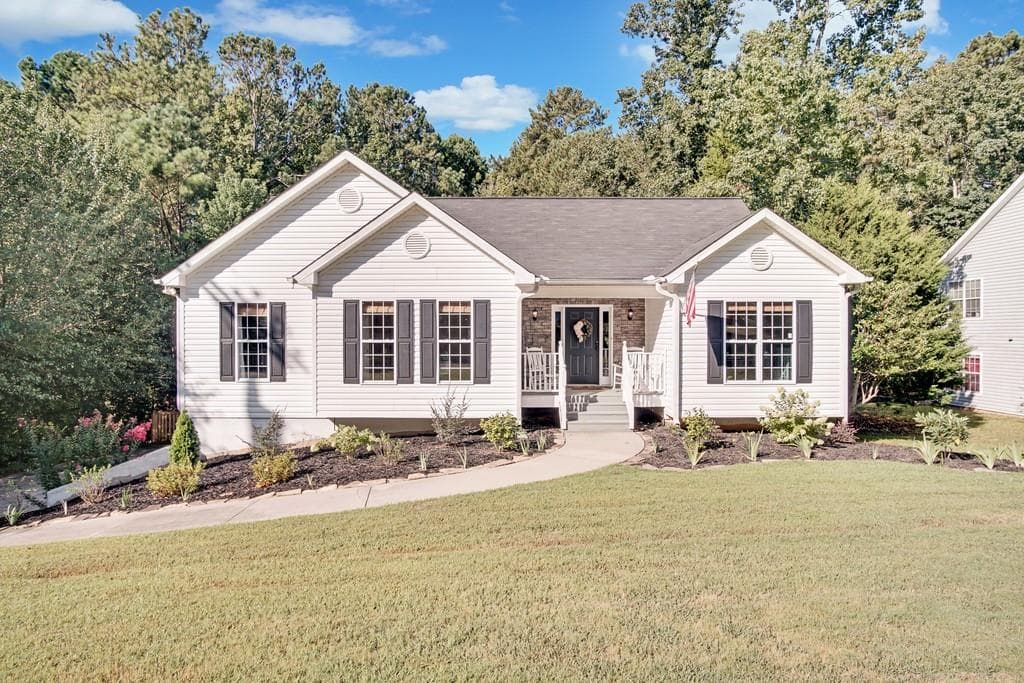 841 Oxford Drive, Canton, GA 30115 — most recent listing photo
