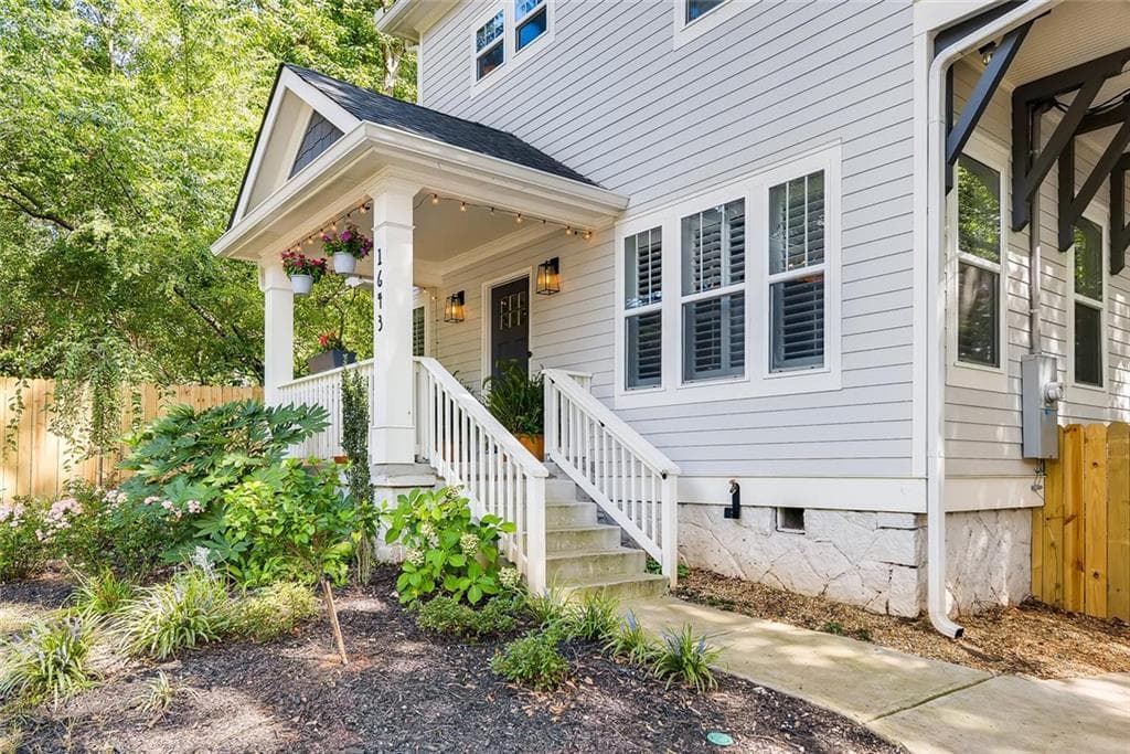 3 bedroom, 3 bathroom, 2,040 sq ft single family residence sold at 1643 Alder Court, Atlanta, GA 30317
