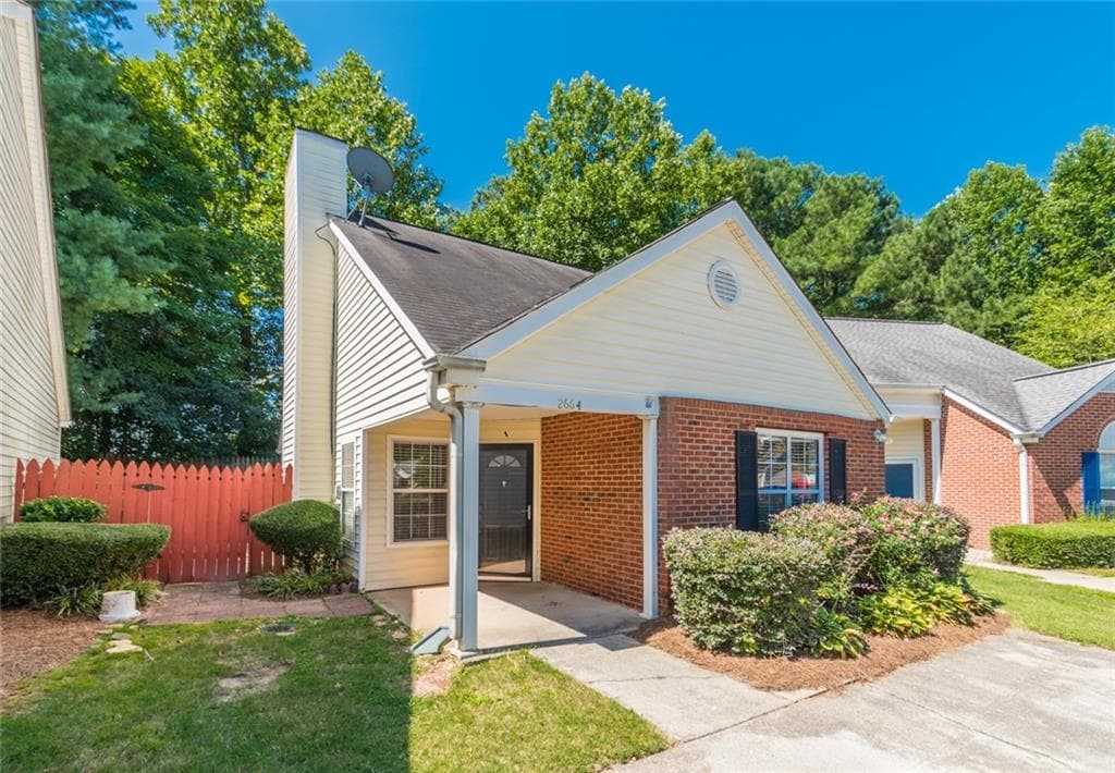 2 bedroom, 2 bathroom, 940 sq ft single family residence sold at 2664 Saint Charles Lane, Kennesaw, GA 30144