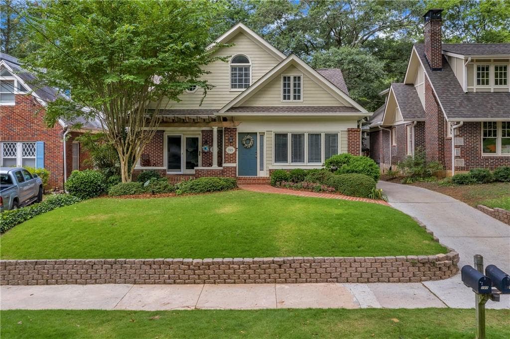 3 bedroom, 3 bathroom, 1,679 sq ft townhouse sold at 727 Brookridge Drive, Atlanta, GA 30306