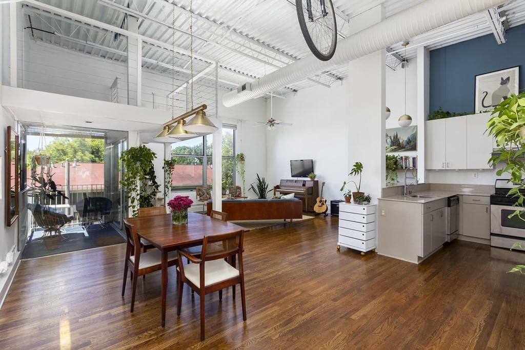 1 bedroom, 1 bathroom, 1,032 sq ft condominium sold at 15 WADDELL Street 305, Atlanta, GA 30307