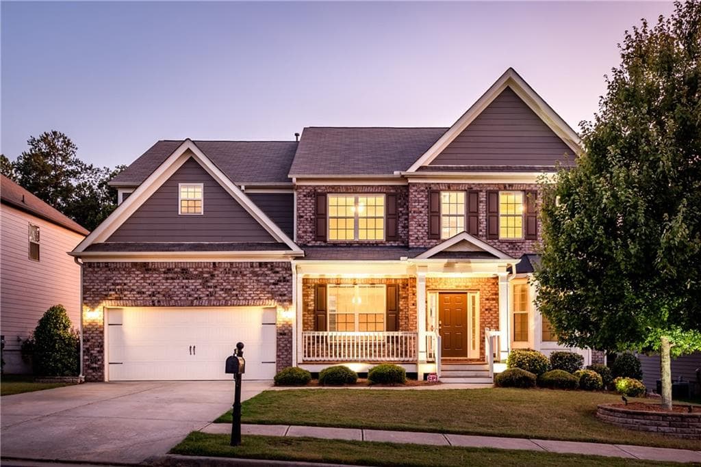 5 bedroom, 4 bathroom, 4,000 sq ft single family residence sold at 562 Olympic Way, Acworth, GA 30102