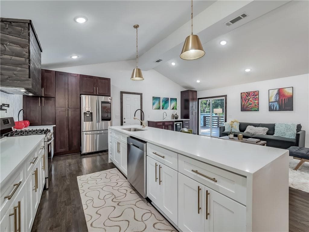 3 bedroom, 3 bathroom, 1,950 sq ft single family residence sold at 2280 Whites Mill Road, Decatur, GA 30032