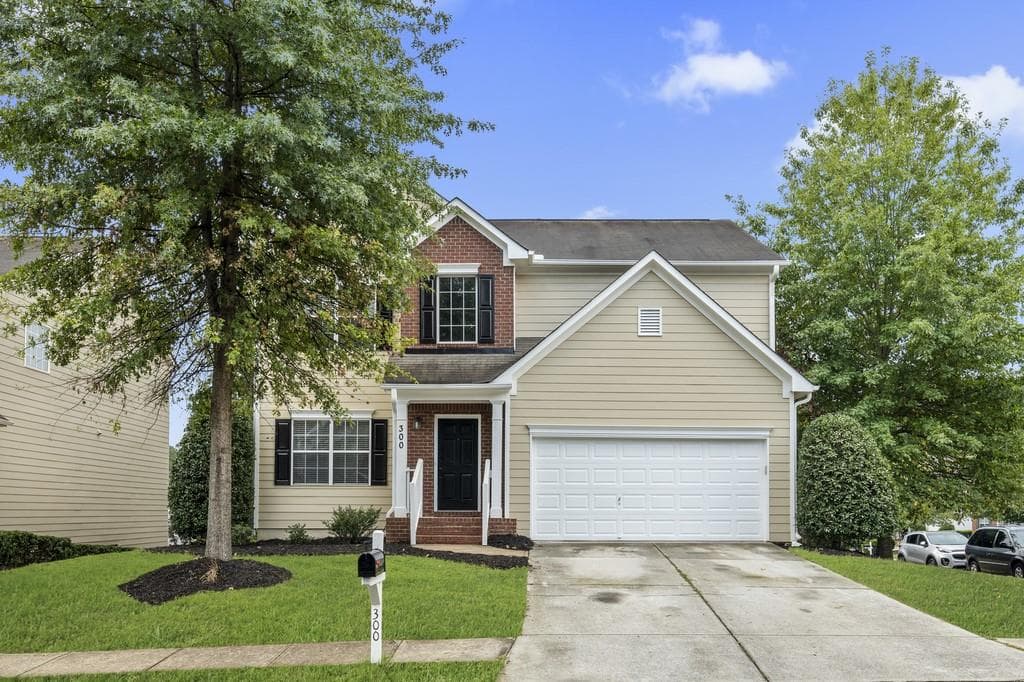 6 bedroom, 4 bathroom, 3,889 sq ft single family residence sold at 300 Tuggle Court, Woodstock, GA 30188
