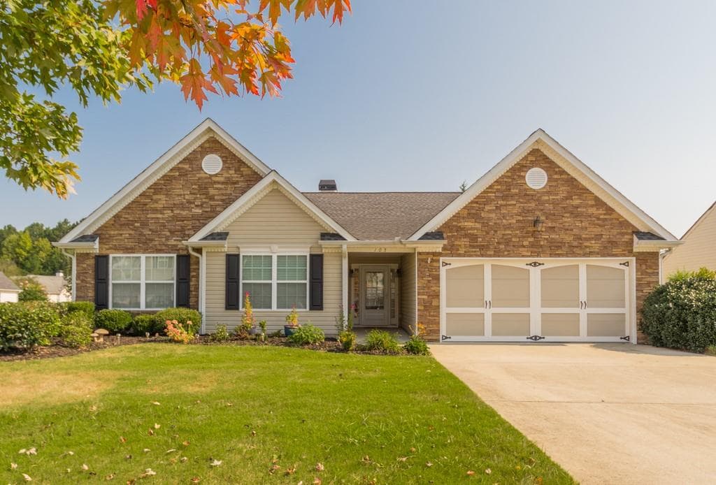 4 bedroom, 2 bathroom, 2,180 sq ft single family residence sold at 105 Overlook Court, Dallas, GA 30157