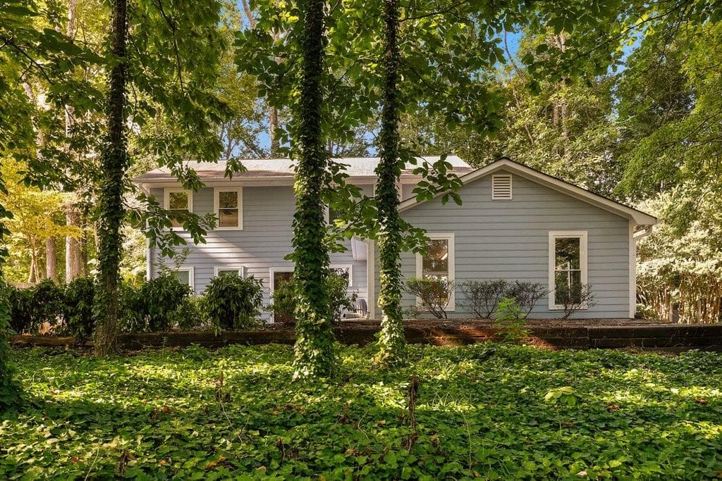 4 bedroom, 3 bathroom, 1,971 sq ft single family residence sold at 4609 S Landing Drive, Marietta, GA 30066