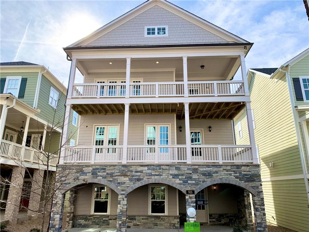 3 bedroom, 4 bathroom, 3,040 sq ft single family residence sold at 915 Luther Street, Atlanta, GA 30318