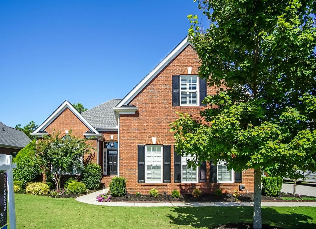 4 bedroom, 4 bathroom, 2,066 sq ft single family residence sold at 5265 Villa Lake Court, Suwanee, GA 30024