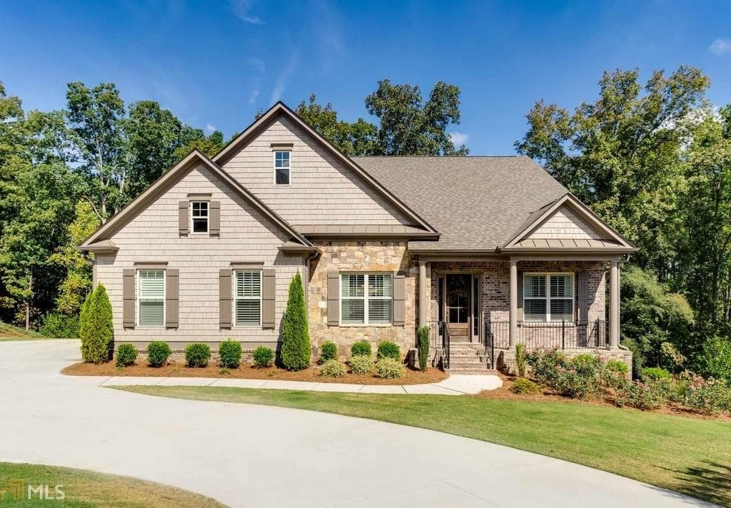 4 bedroom, 5 bathroom, 3,551 sq ft single family residence sold at 125 Manor North Drive, Alpharetta, GA 30004