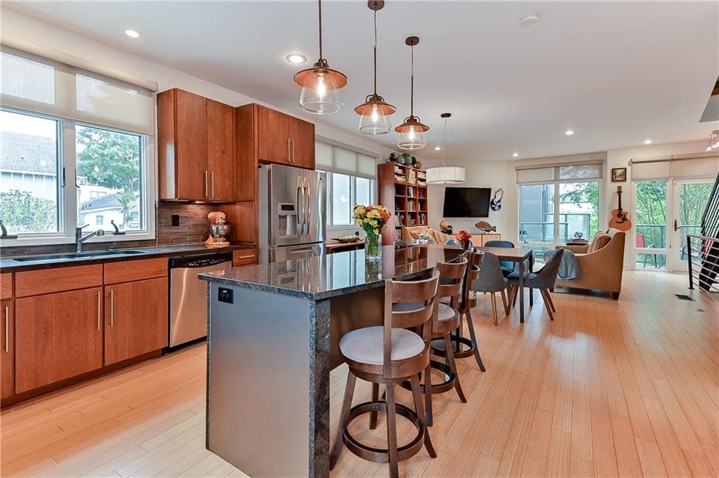 3 bedroom, 4 bathroom, 1,899 sq ft townhouse sold at 237 Casson Street, Atlanta, GA 30307