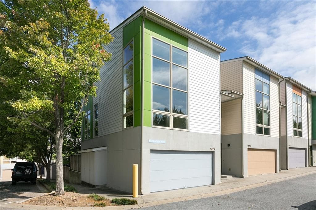 3 bedroom, 4 bathroom, 1,887 sq ft townhouse sold at 1275 Mackintosh Park 28, Atlanta, GA 30318