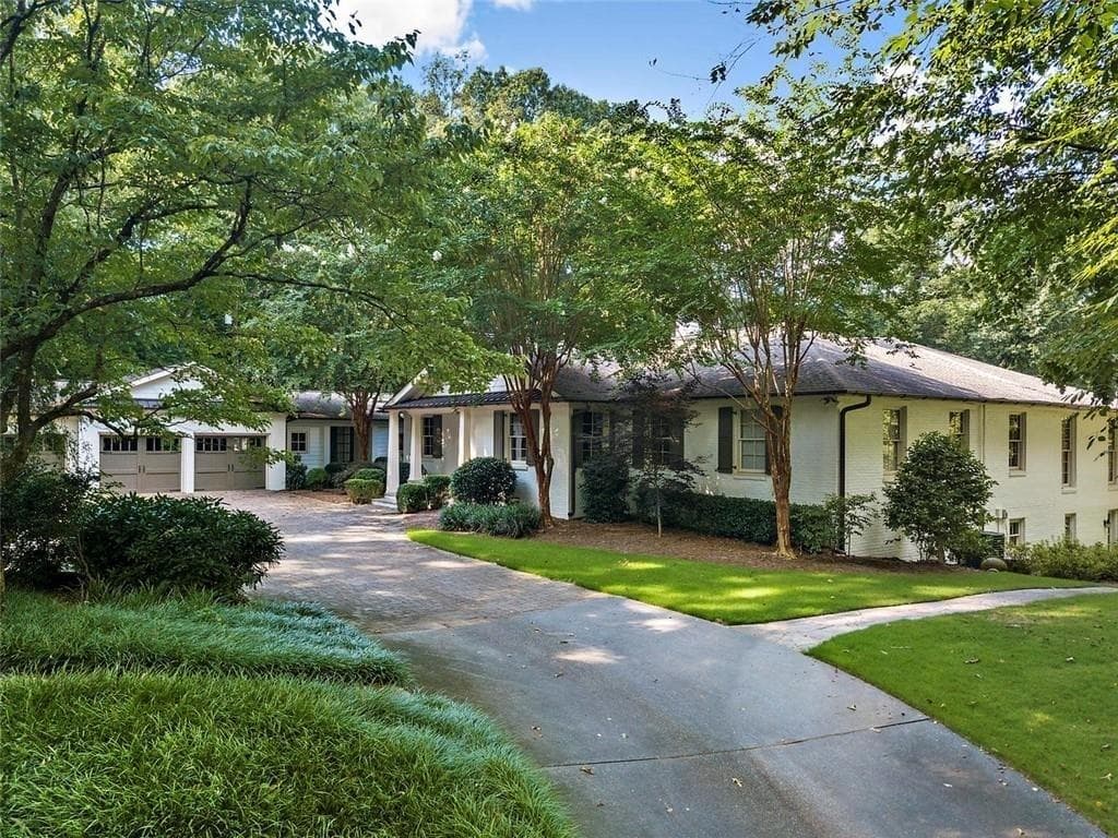 6 bedroom, 8 bathroom, 4,806 sq ft single family residence sold at 539 W Paces Ferry Road, Atlanta, GA 30305