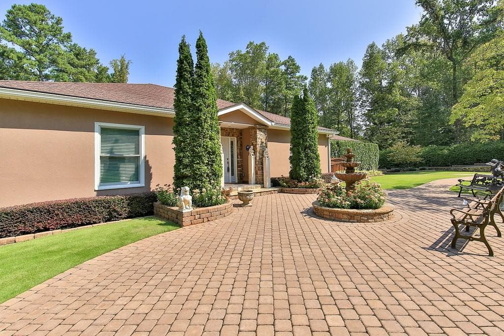 3 bedroom, 4 bathroom, 3,768 sq ft single family residence sold at 11011 THE DOCK, Roswell, GA 30075