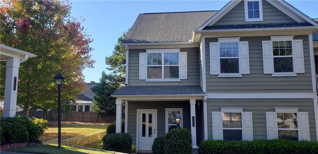 3 bedroom, 3 bathroom, 2,112 sq ft townhouse sold at 1104 Lake Point Way, Suwanee, GA 30024