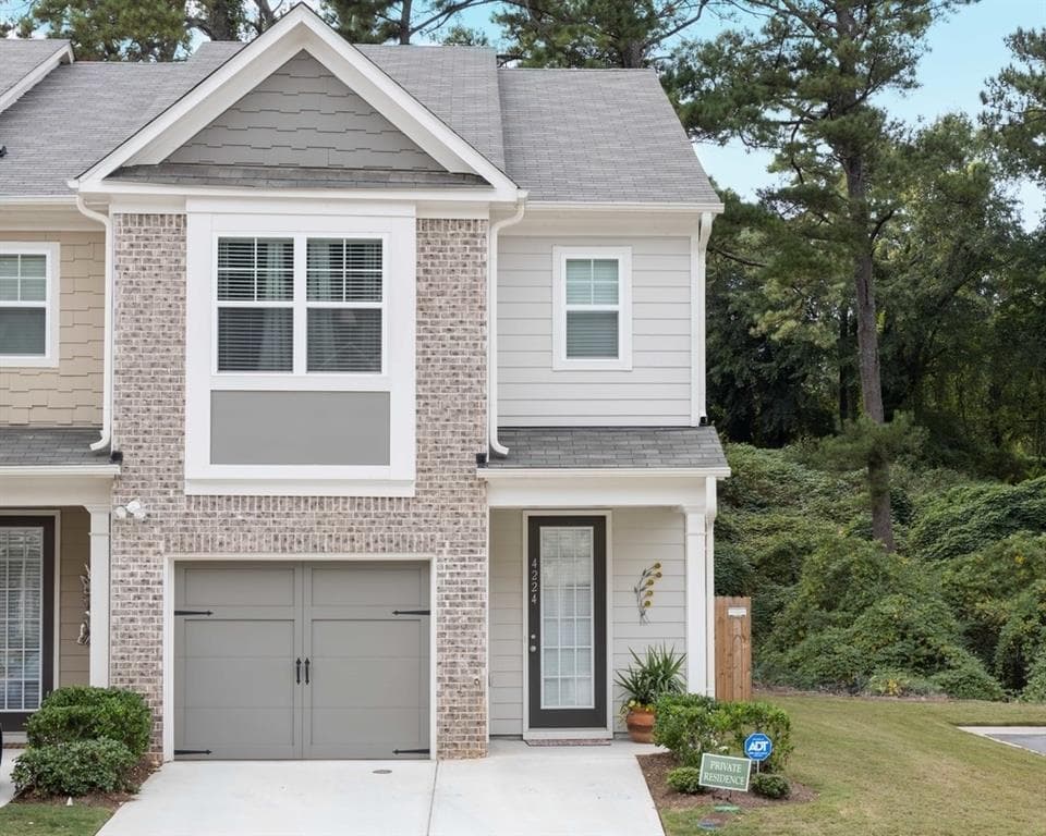 3 bedroom, 3 bathroom, 1,483 sq ft townhouse sold at 4224 Alden Park Drive, Decatur, GA 30035