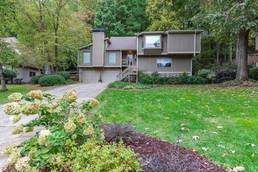 90 SKYLAND Drive, Roswell, GA 30075 — most recent listing photo