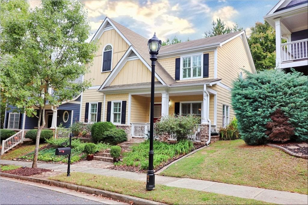 4 bedroom, 3 bathroom, 2,216 sq ft single family residence sold at 1581 Gilstrap Lane, Atlanta, GA 30318