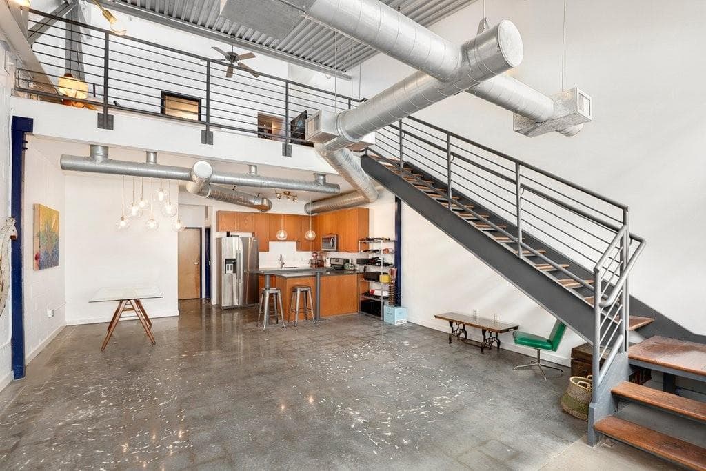 1 bedroom, 2 bathroom, 1,160 sq ft condominium sold at 400 Village Parkway 112, Atlanta, GA 30306