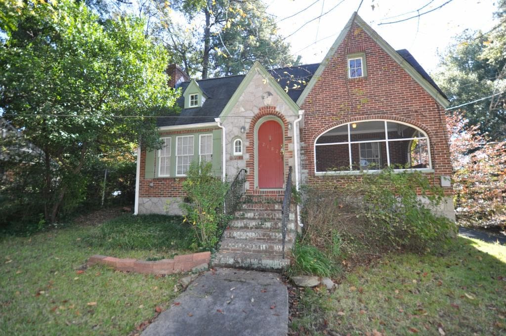 3 bedroom, 1 bathroom, 1,763 sq ft single family residence sold at 2182 Cascade Road, Atlanta, GA 30311