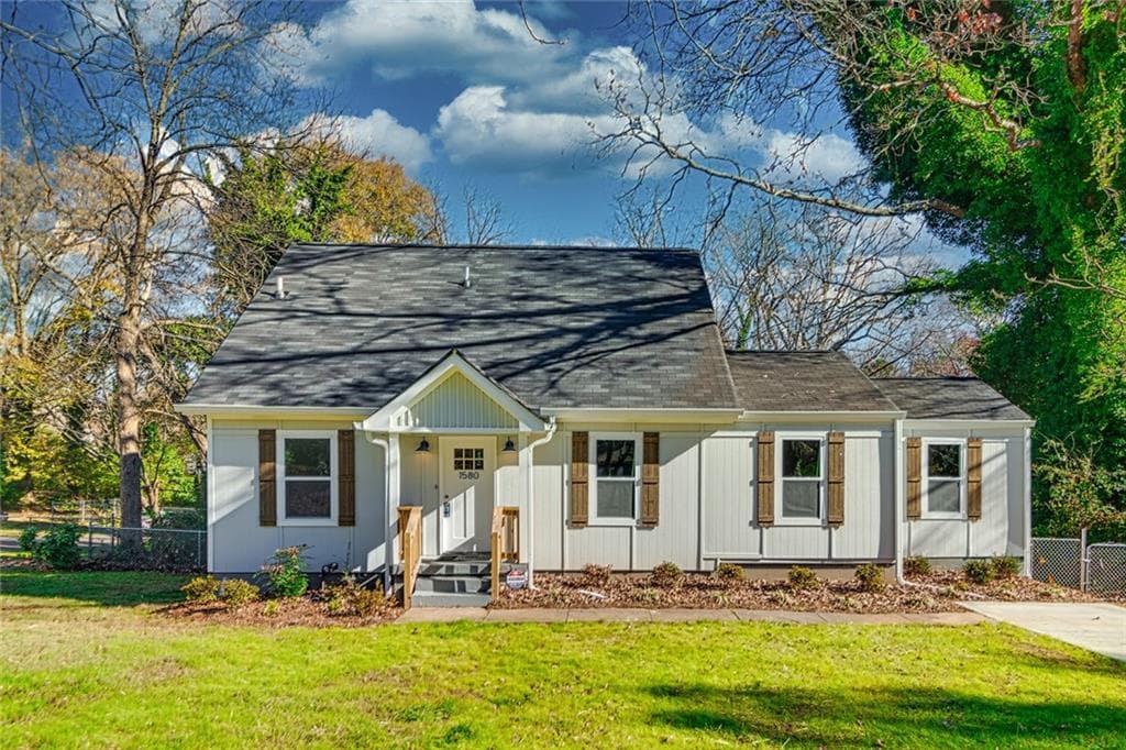 3 bedroom, 3 bathroom, 1,839 sq ft single family residence sold at 1580 Ridgewood Lane, Atlanta, GA 30311