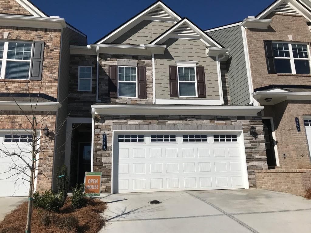 3 bedroom, 3 bathroom, 1,748 sq ft townhouse sold at 5258 City Walk Drive 42, Buford, GA 30518
