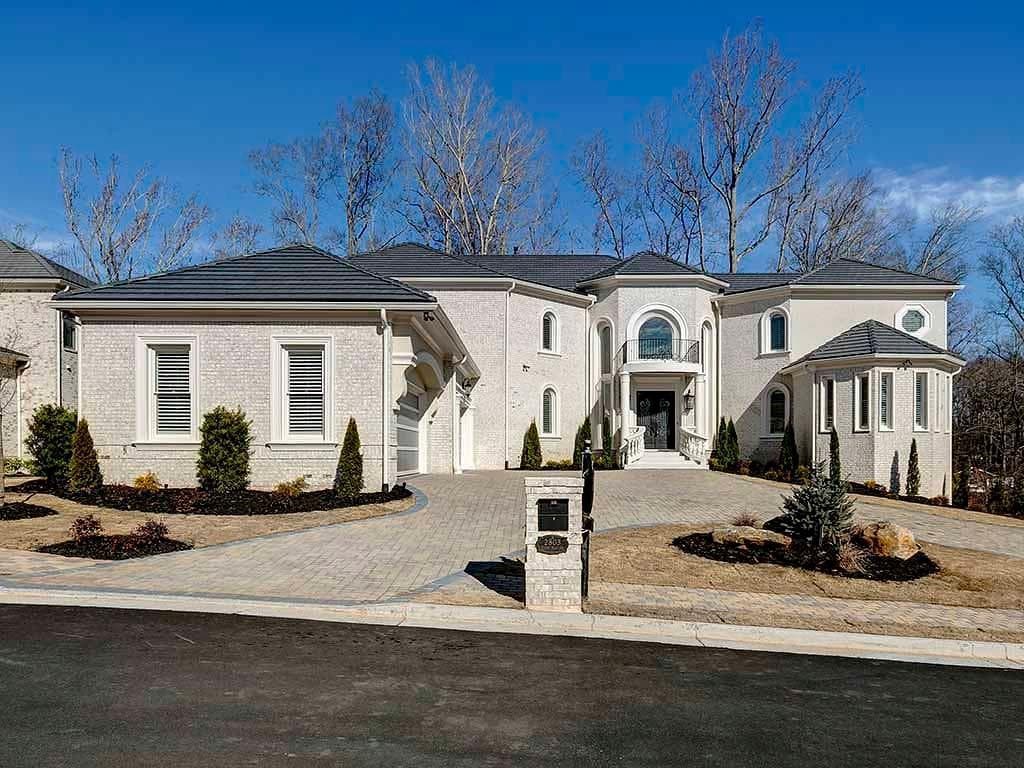 2803 Stone Hall Drive, Marietta, GA 30062 — most recent listing photo