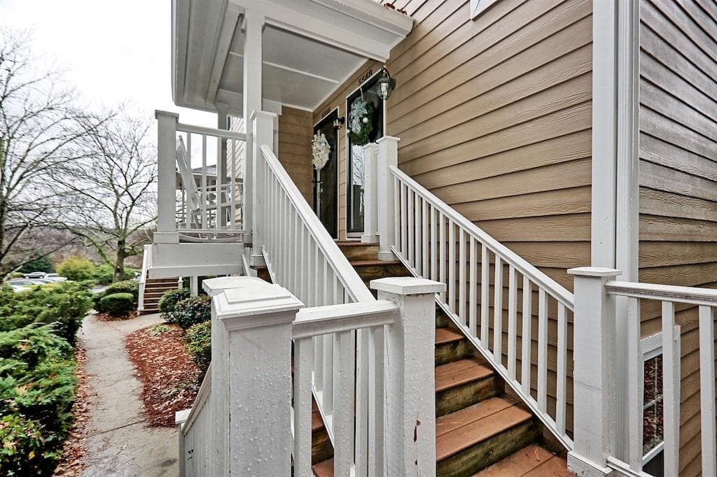 5568 River Heights Crossing, Marietta, GA 30067 — most recent listing photo